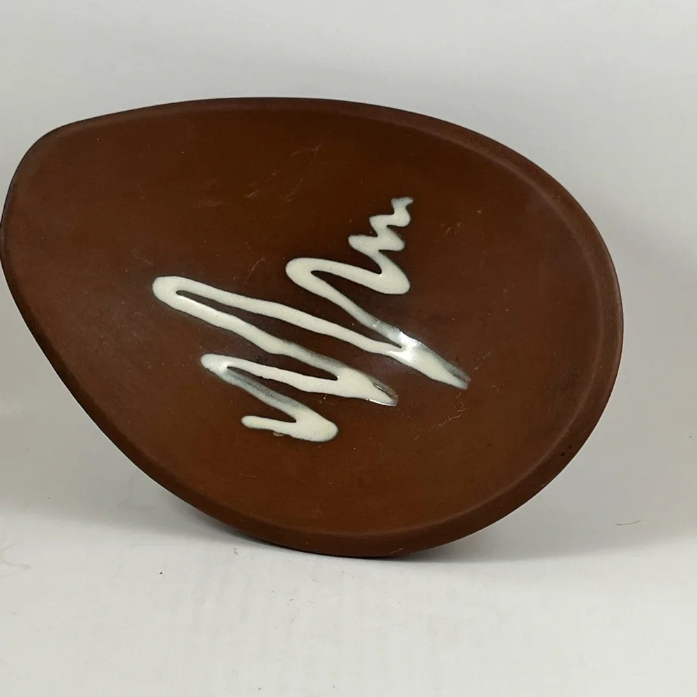 Mid-Century Modern Studio Pottery Freeform Bowl – Signed & Dated 1959